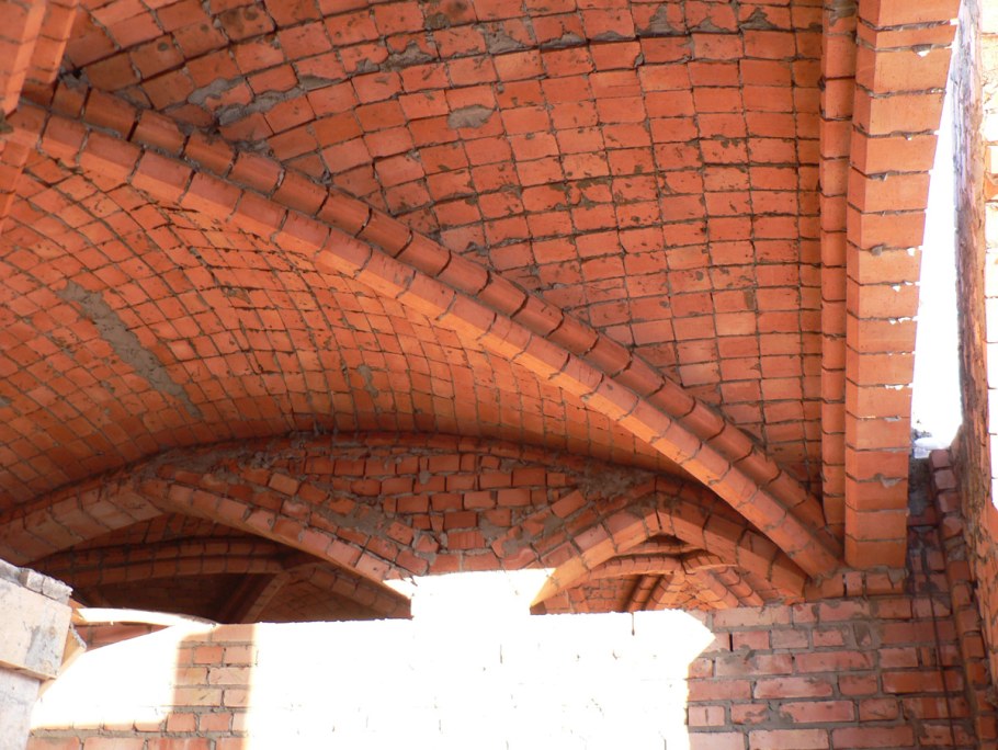 Кирпичные арочные сводчатые перекрытия