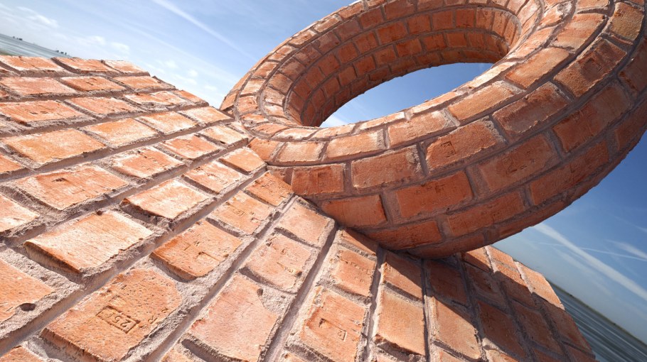 Кирпичная луковая перемычка
