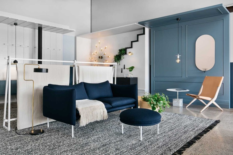 Столик в скандинавском стиле