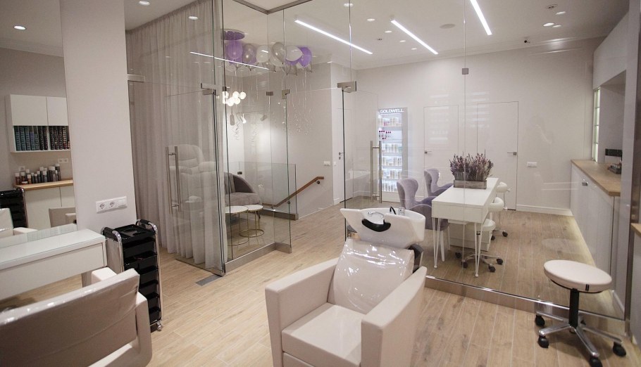 Перегородки в салоне красоты