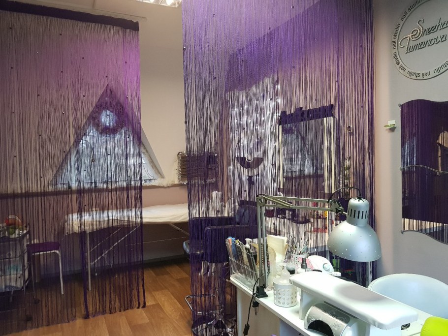 Нитяные шторы для зонирования пространства