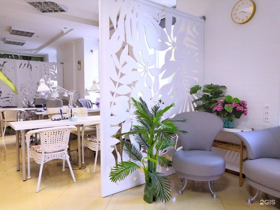 Перегородки в салоне красоты