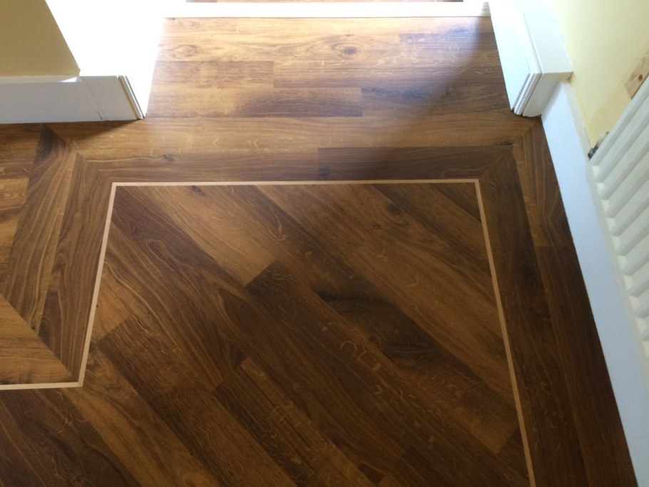 Ламинат с фаской по диагонали