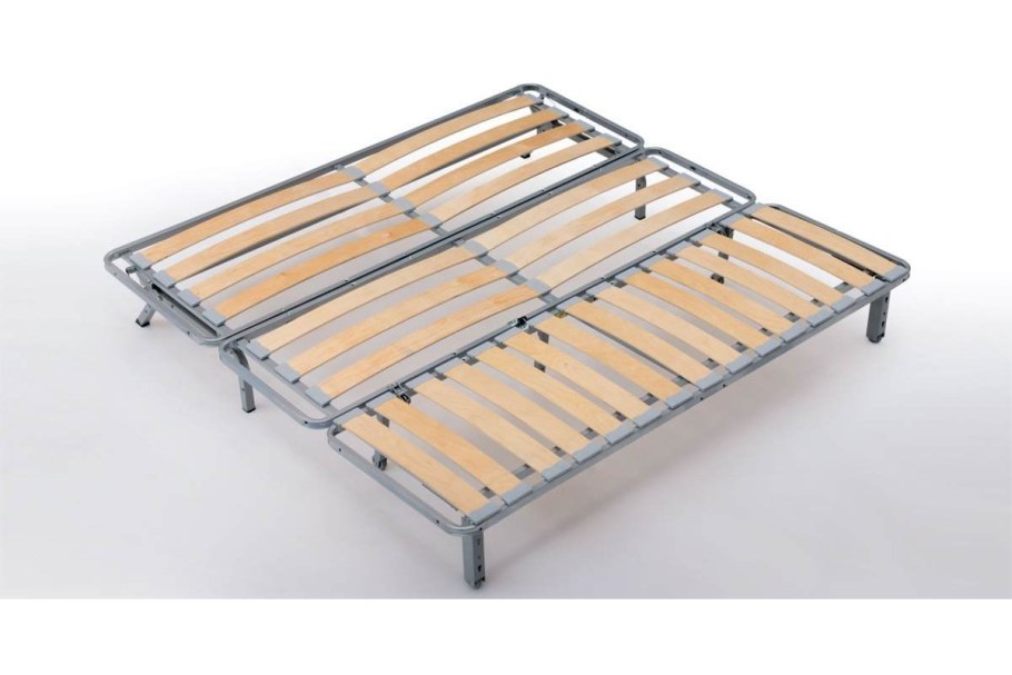 Диван аккордеон с подушками