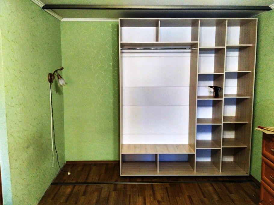 Встроенные шкафы