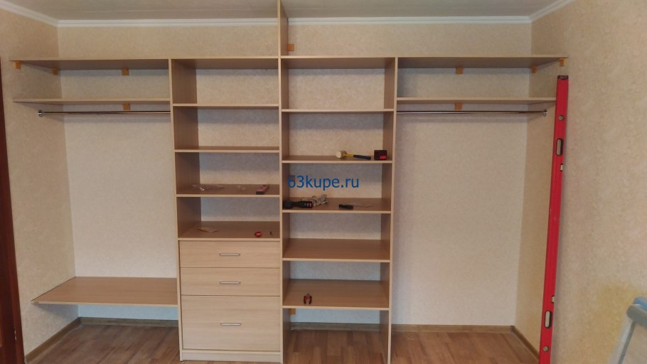 Встроенный шкаф купе от стены до стены