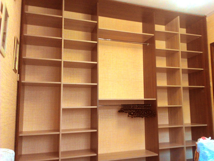 Встроенный шкаф своими руками