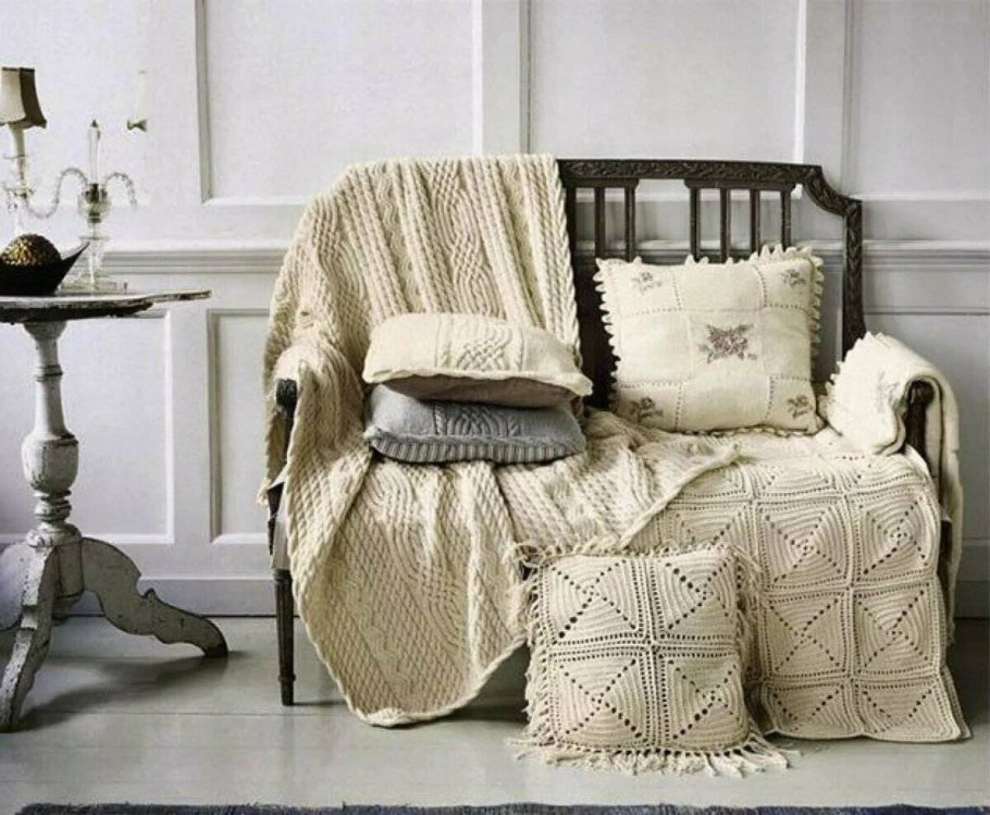 Вязаные вещи в интерьере