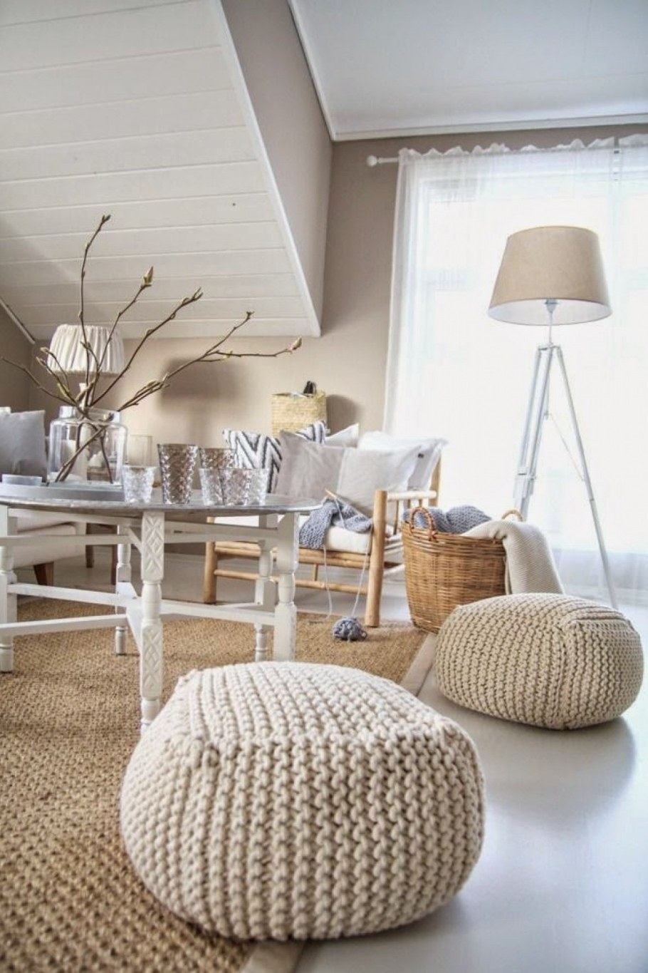 Вязаные интерьерные вещи