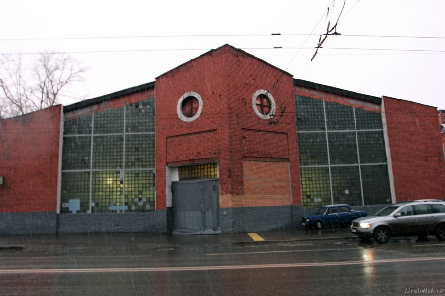 Гараж Константина Мельникова на Новорязанской улице