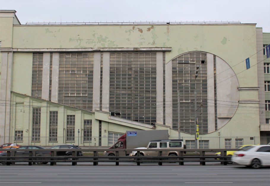 Константин Мельников Бахметьевский гараж