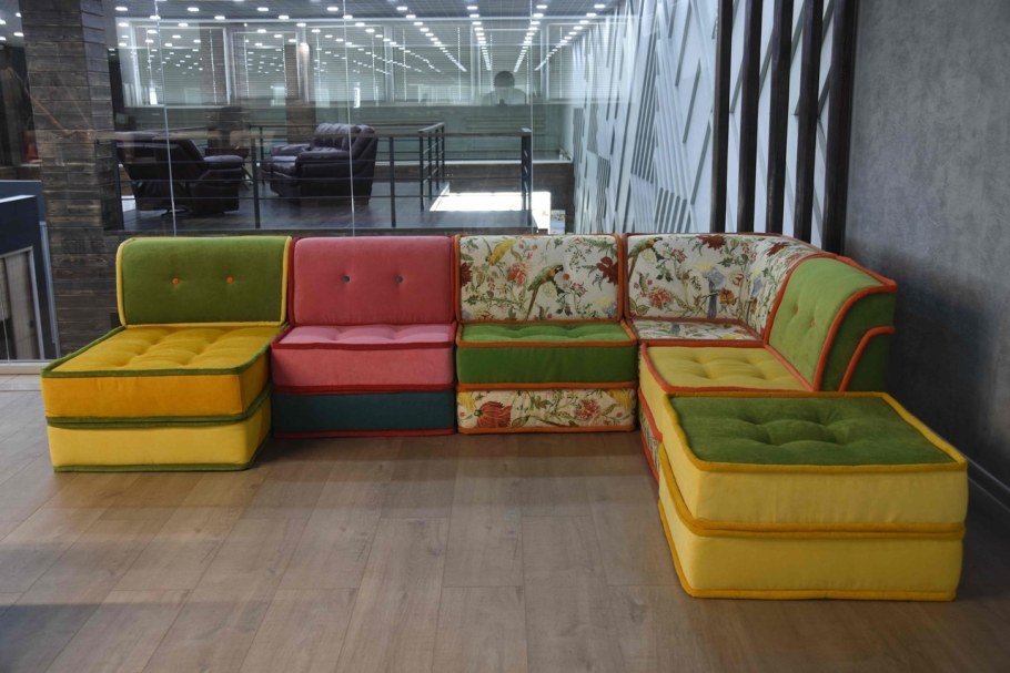 Диван из кубиков