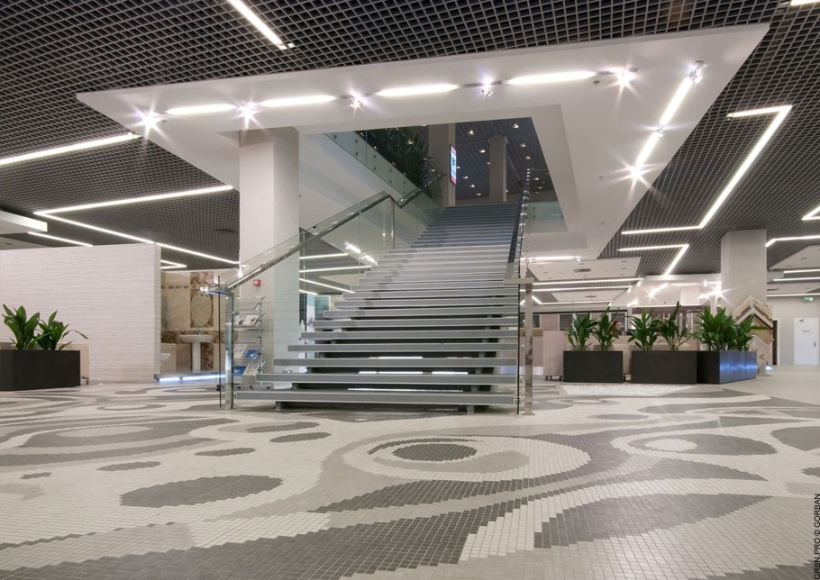 Интерьер холла общественного здания