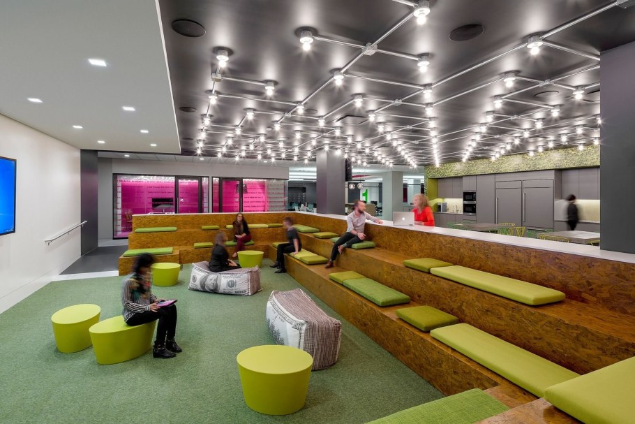 Зона отдыха в школе будущего