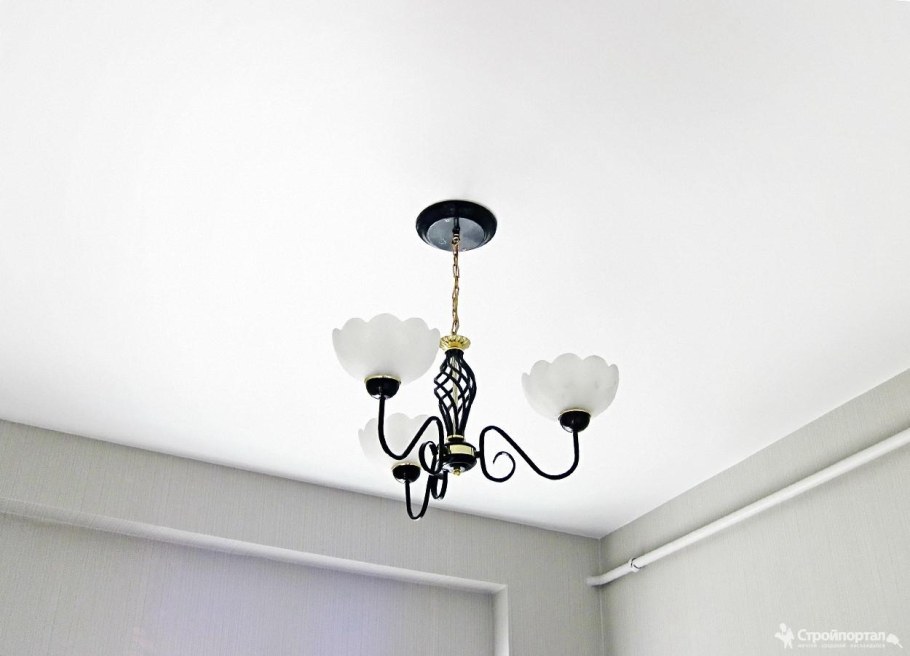 Крашеный потолок