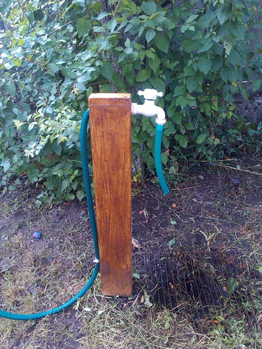 Дачный уличный кран