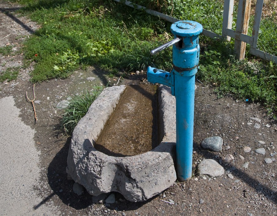 Водоразборная колонка на дачу под ключ