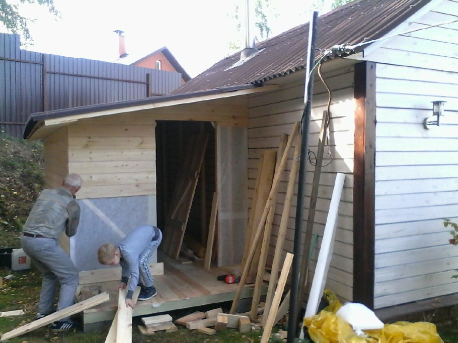 Пристроить хозблок к дому