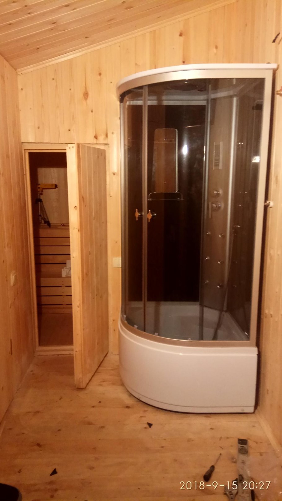 Душевая кабина в каркасном доме