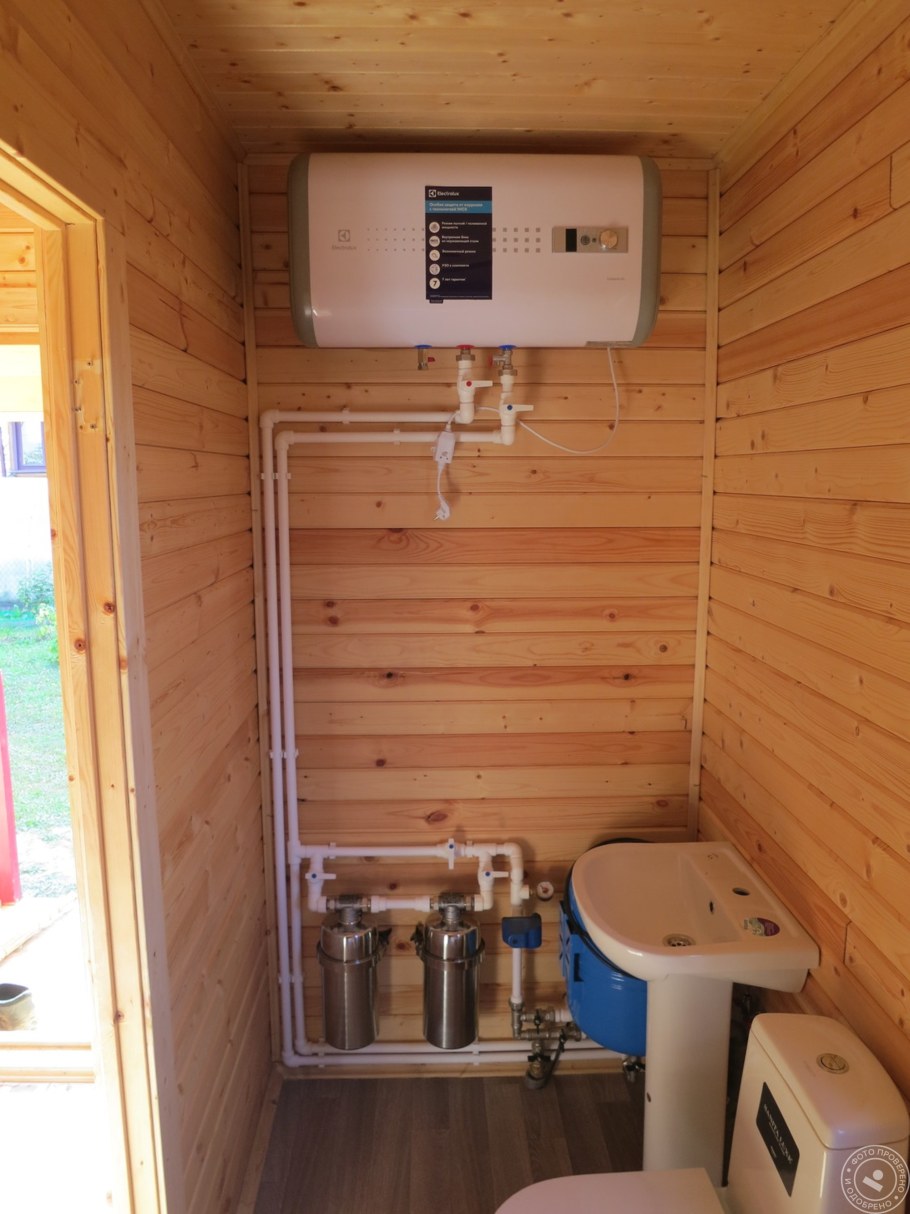 Санузел на даче в доме