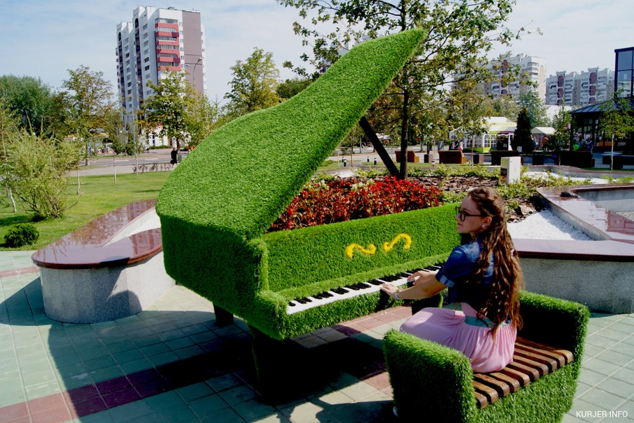 Рояль в скульптуре