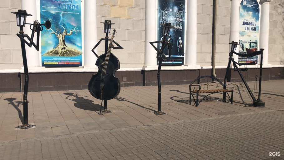 Арт-объект «рояль в кустах» СПБ