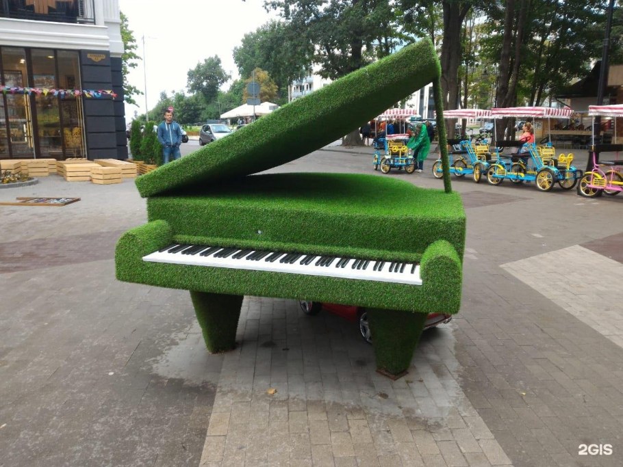 Пианино в Кировском парке Сыктывкар