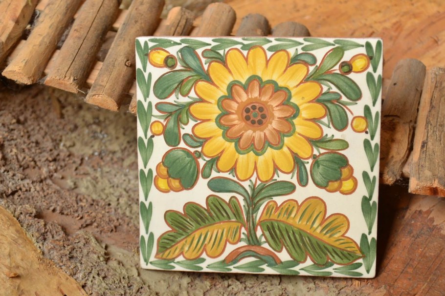 Полосатые керамические изделия ангоб