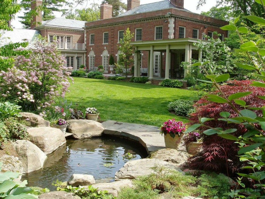 Сад в английском пейзажном стиле