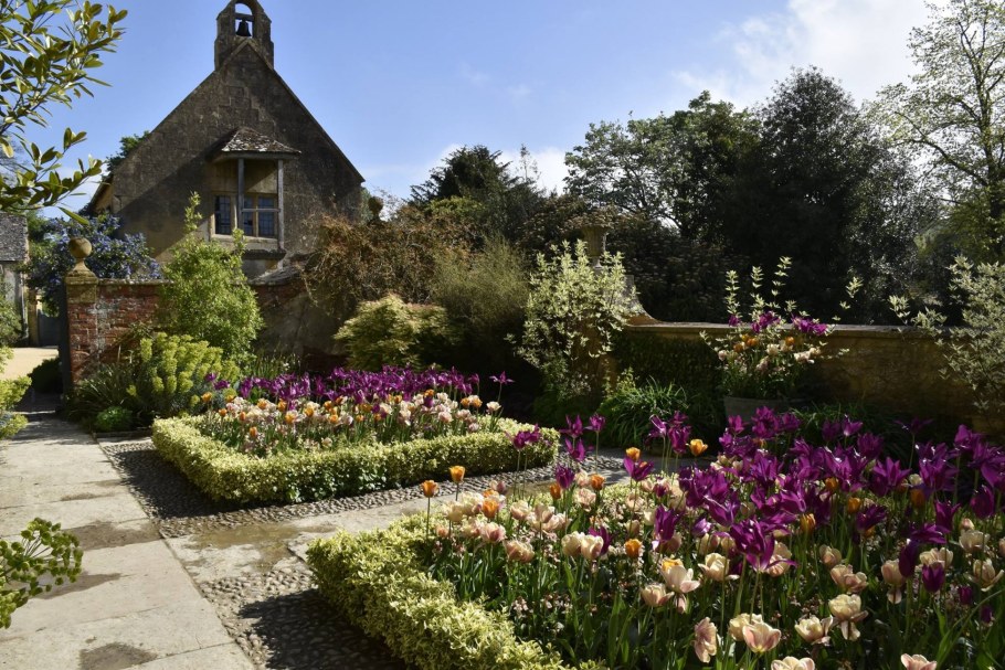 Сад Хидкот в Англии