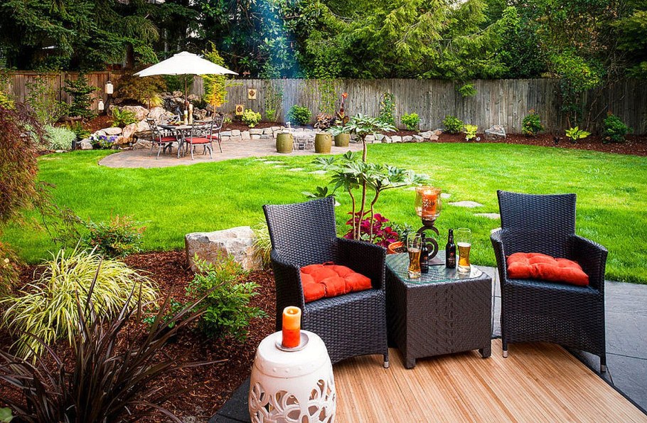 Барбекю в саду