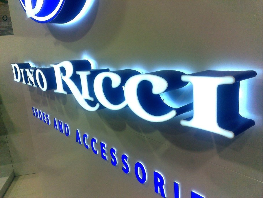 Вывеска с подсветкой