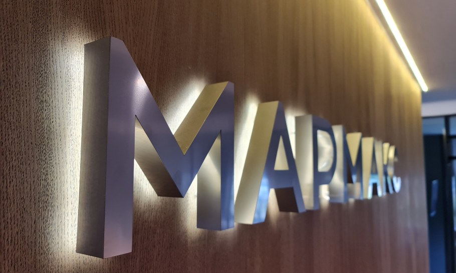 Короб с контражурной подсветкой