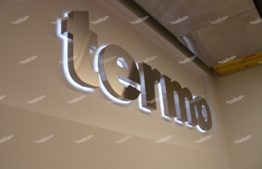 Металлическая вывеска с подсветкой