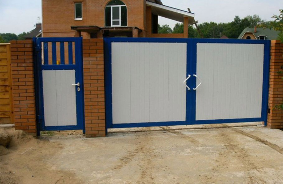 Металлическая ворота для участка