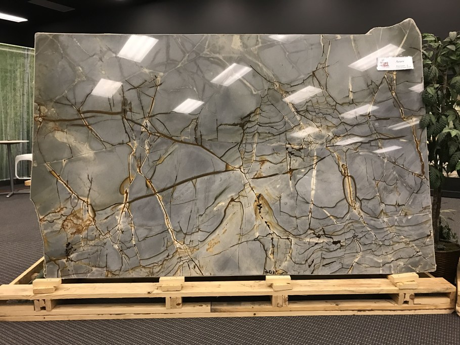 Каменные слэбы в интерьере