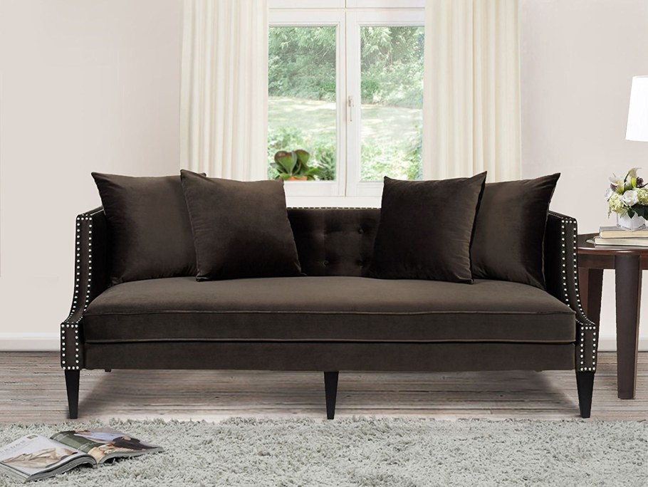 Диван в японском стиле