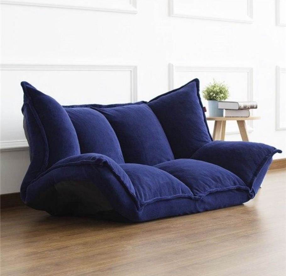 Диван в японском стиле