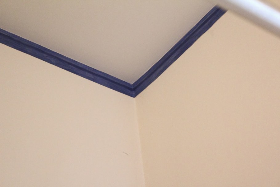 Стыки молдингов