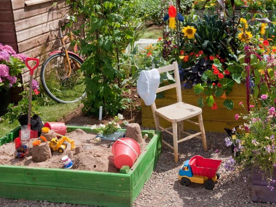 Детский уголок на даче