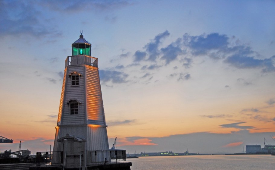 Домик для скважины Маяк