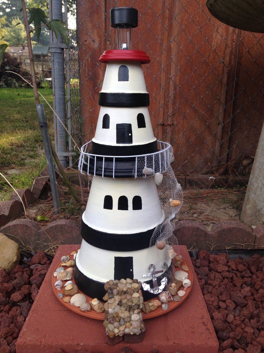 Маяк из глины