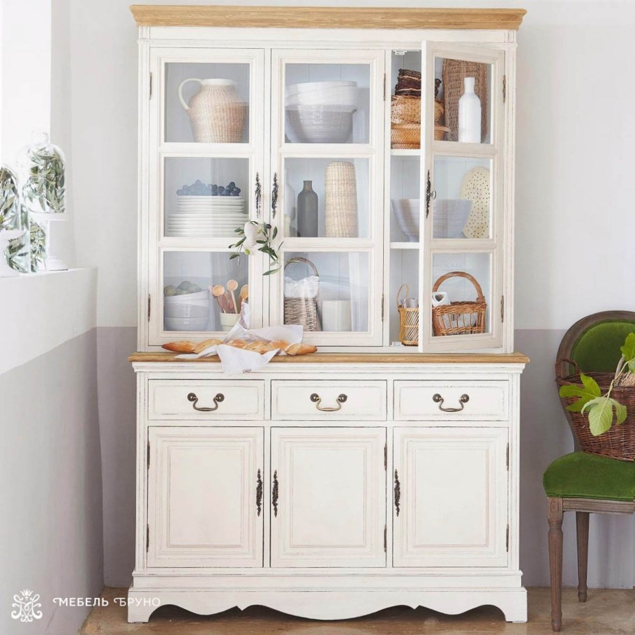 Буфет для кухни в деревенском стиле