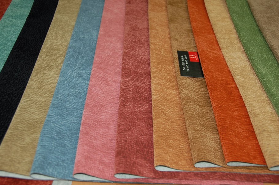 Разноцветные ткани для обивки мебели