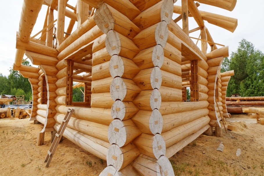 Сруб из бревна