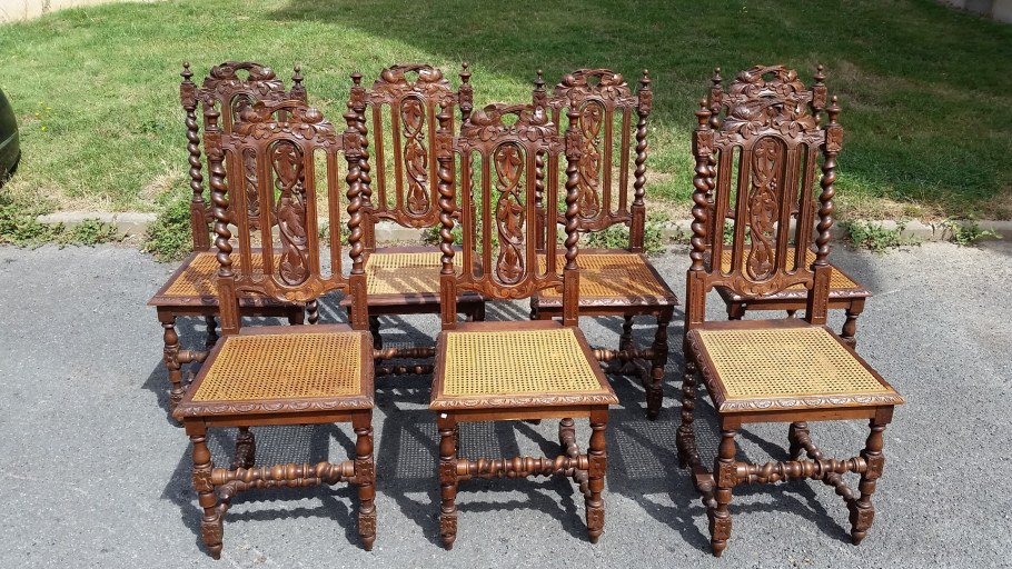 Антикварные стулья