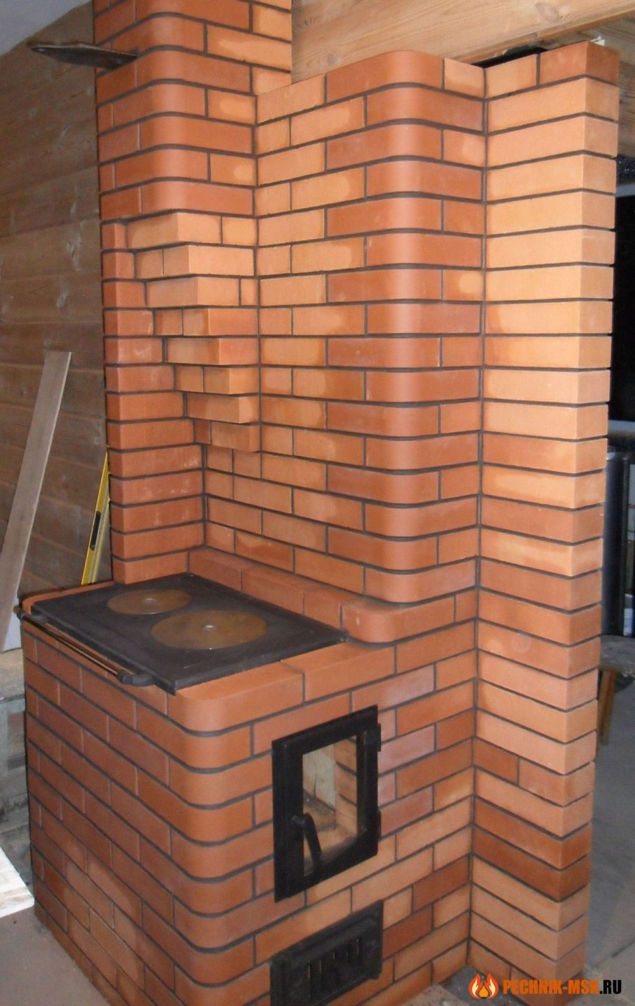 Кухонная печь на дровах из кирпича
