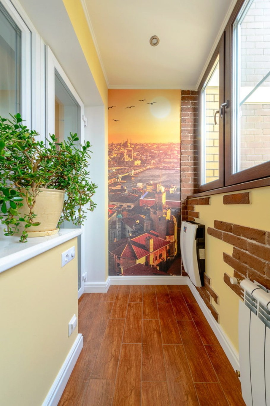 Отделка балкона