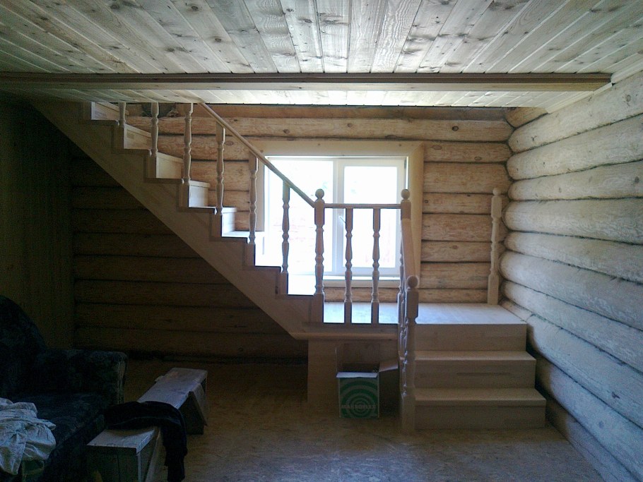 Простая деревянная лестница