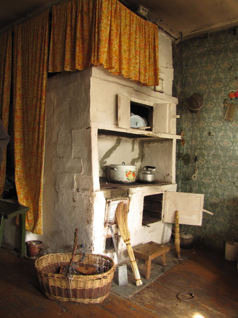 Палати в деревянном доме